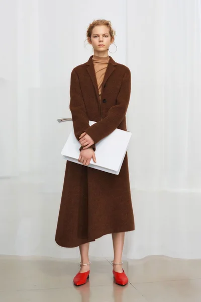 Look 27